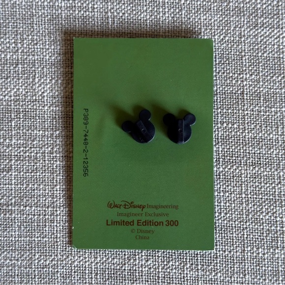 WDI WDW Attraction Poster Tropical Serenade Pin Tiki Room LE 300 Adventureland - Picture 2 of 7